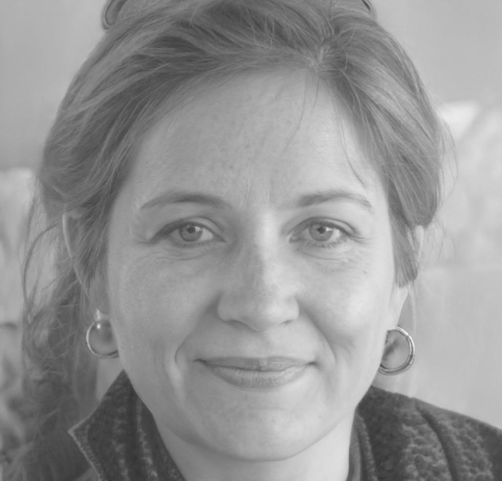 Graduate Astrid Lindberg presenting design work